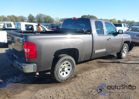 2011 Chevrolet Silverado 1500 Ls z USA, uszkodzony, nr VIN 1GCRCREA0BZ425852